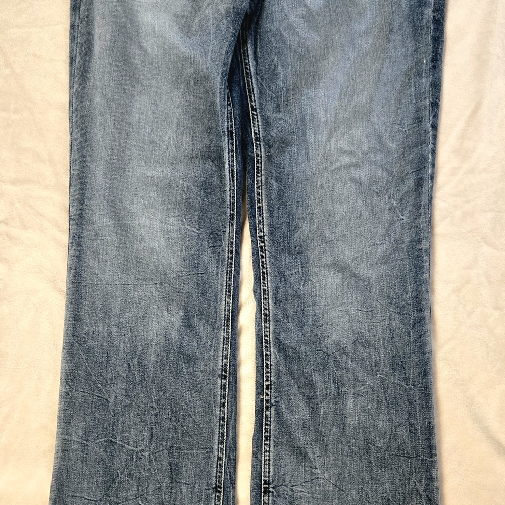 Avery Women's Boot Cut Jeans in Faded Blue